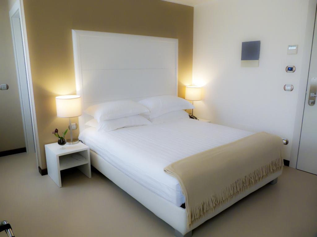 Albergo Del Sole Taranto Phòng bức ảnh